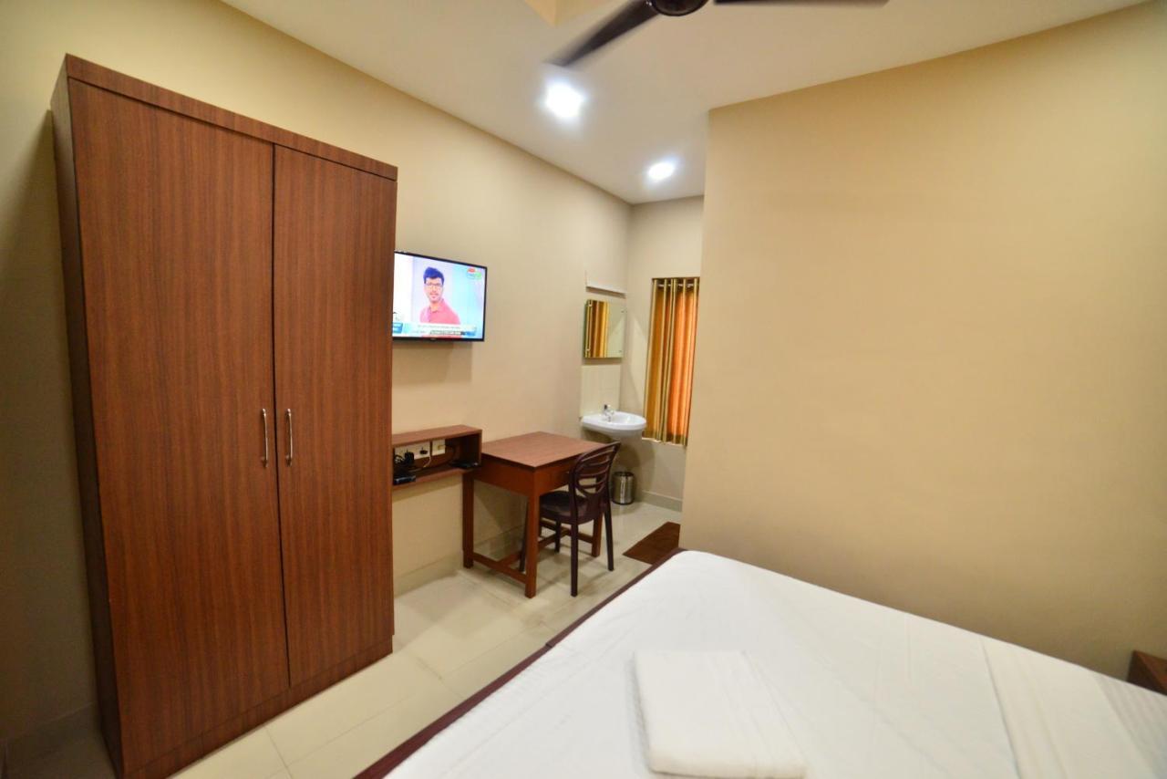 Hotel Priya Kottakkal Extérieur photo