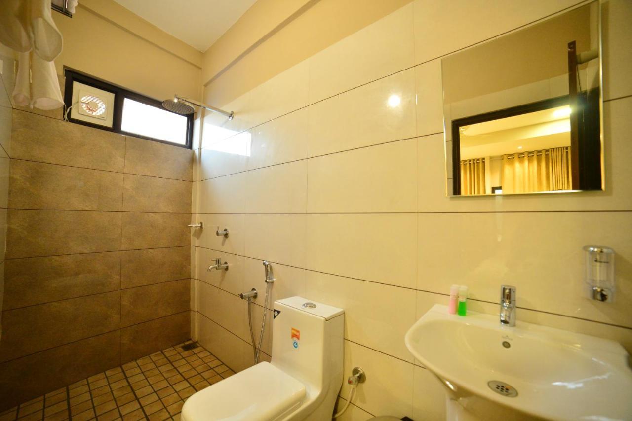 Hotel Priya Kottakkal Extérieur photo
