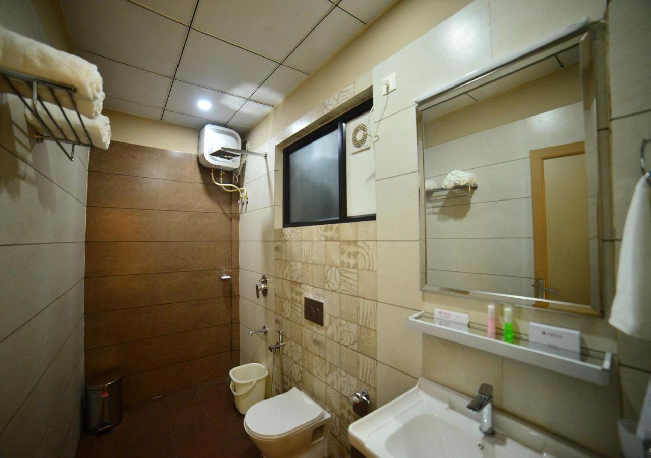 Hotel Priya Kottakkal Extérieur photo