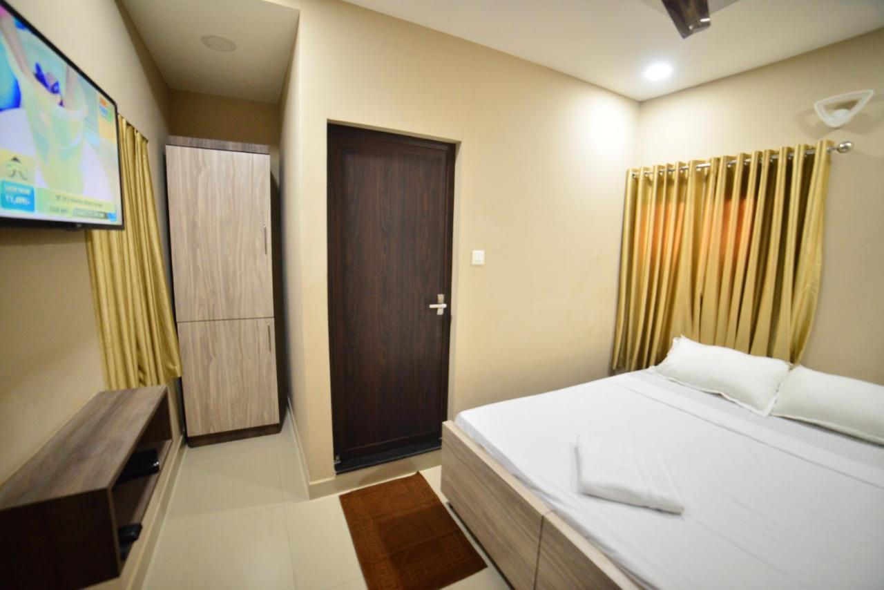 Hotel Priya Kottakkal Extérieur photo