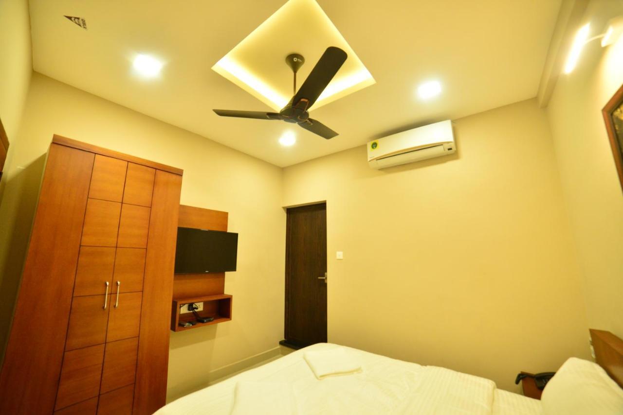 Hotel Priya Kottakkal Extérieur photo