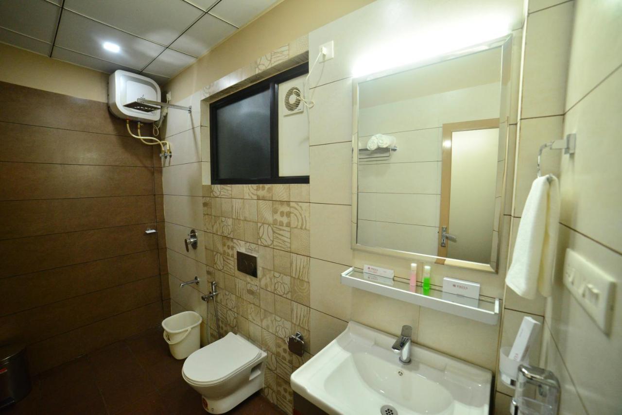Hotel Priya Kottakkal Extérieur photo